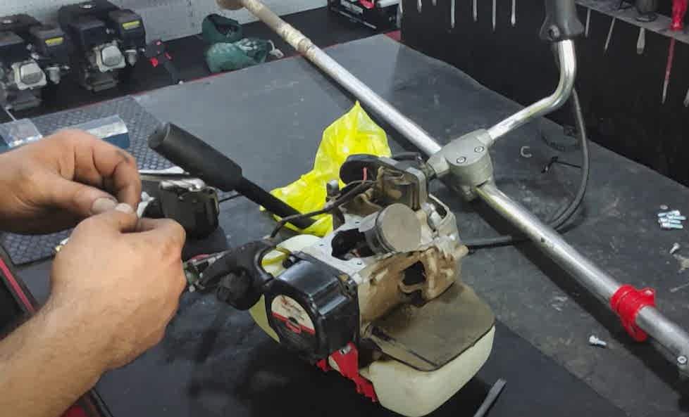 Motorlu Tırpan Gaz Yemiyor